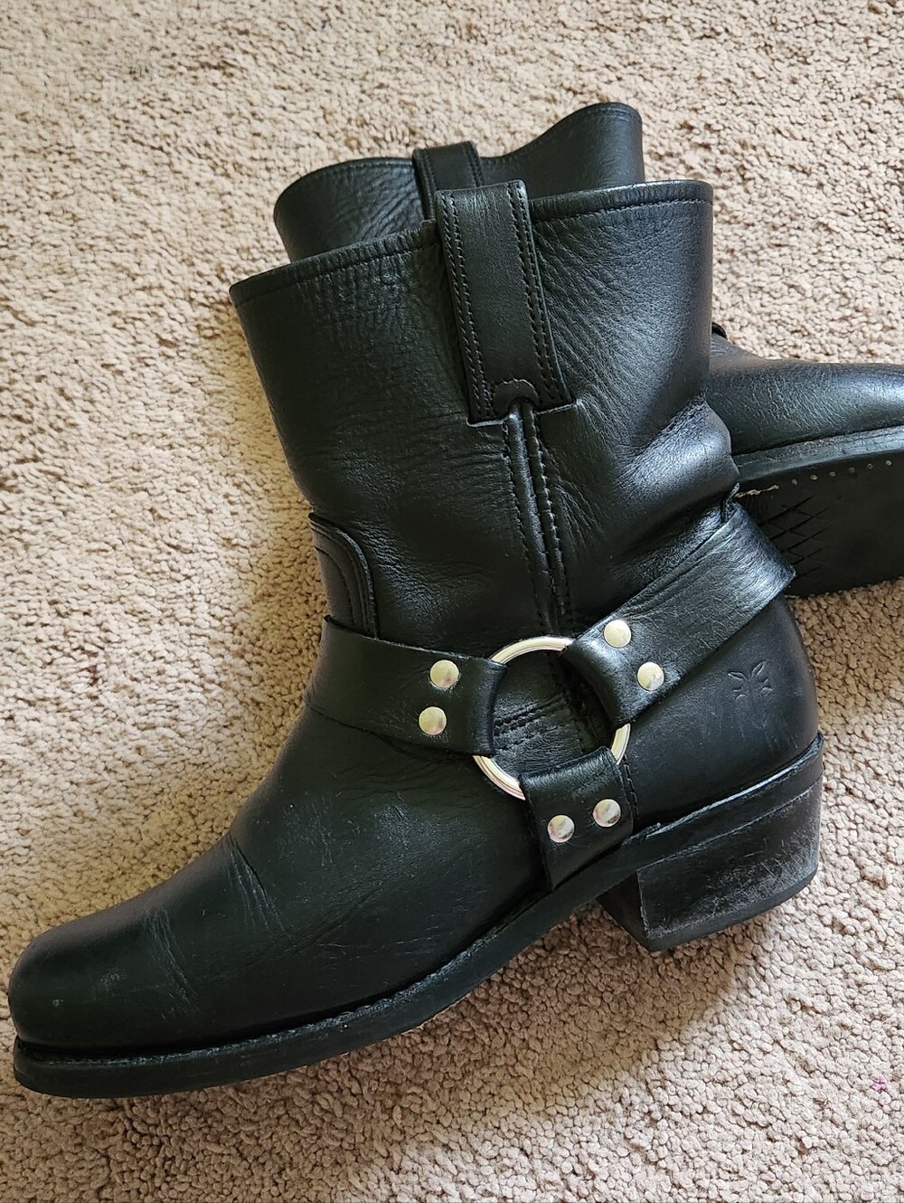 Frye 8R harness leather square toe USA made black western pull on boots 7.5